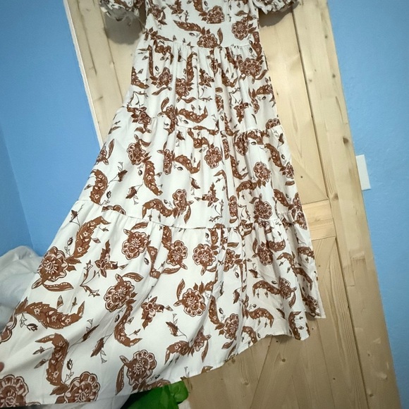 Floral White and Brown Dress - Picture 3 of 8
